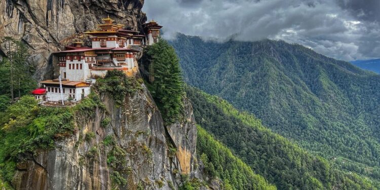 SNOWMAN RACE – The Ultimate Race for Climate Action!