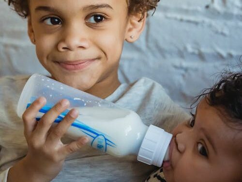 Why You Should Not Introduce Water to Babies Under 6 Months