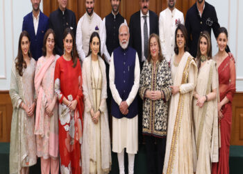 Prime Minister Shri Narendra Modi in conversation with Kapoor family