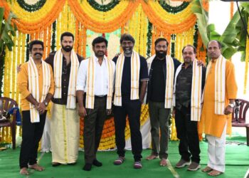 #MaaVandeMovie -The journey begins!