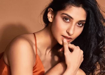 Poonam Dhillon’s daughter Paloma to debut opposite Sunny Deol’s son