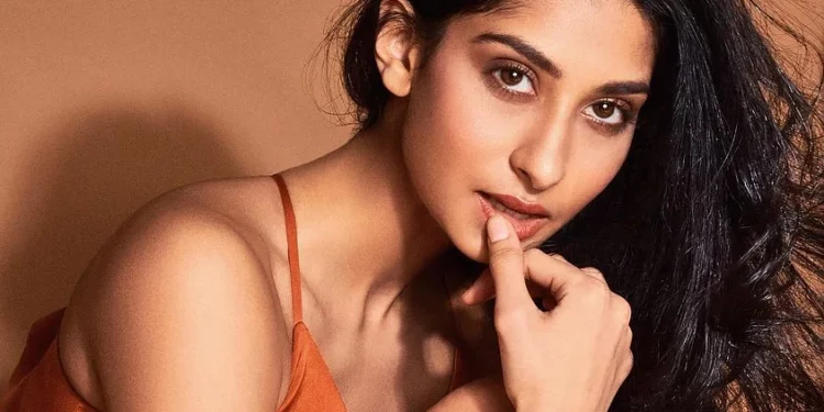 Poonam Dhillon’s daughter Paloma to debut opposite Sunny Deol’s son