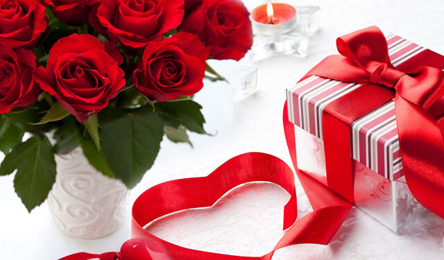 Wedding Anniversary Gifts Ideas to Bring Happiness