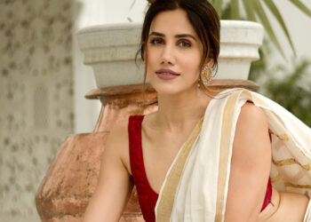 Sonnalli Seygall tests positive for COVID-19