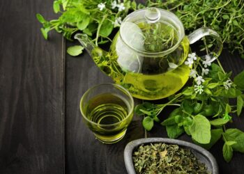 25 Reasons Why You Should Start Drinking Green Tea Now