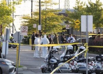 2 including police officer killed, 3 injured in Toronto