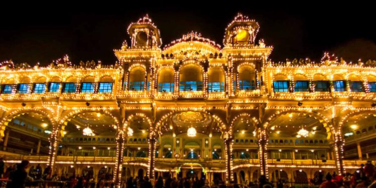President of India inaugurates Mysuru Dasara Festival