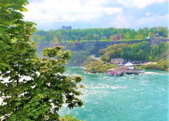 Travelling for Canada Day or U.S. Independence Day?