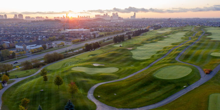 Fore! Swing into spring at one of Mississauga’s golf courses!