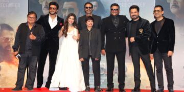 #Dhurandar offers a romantic love anthem!